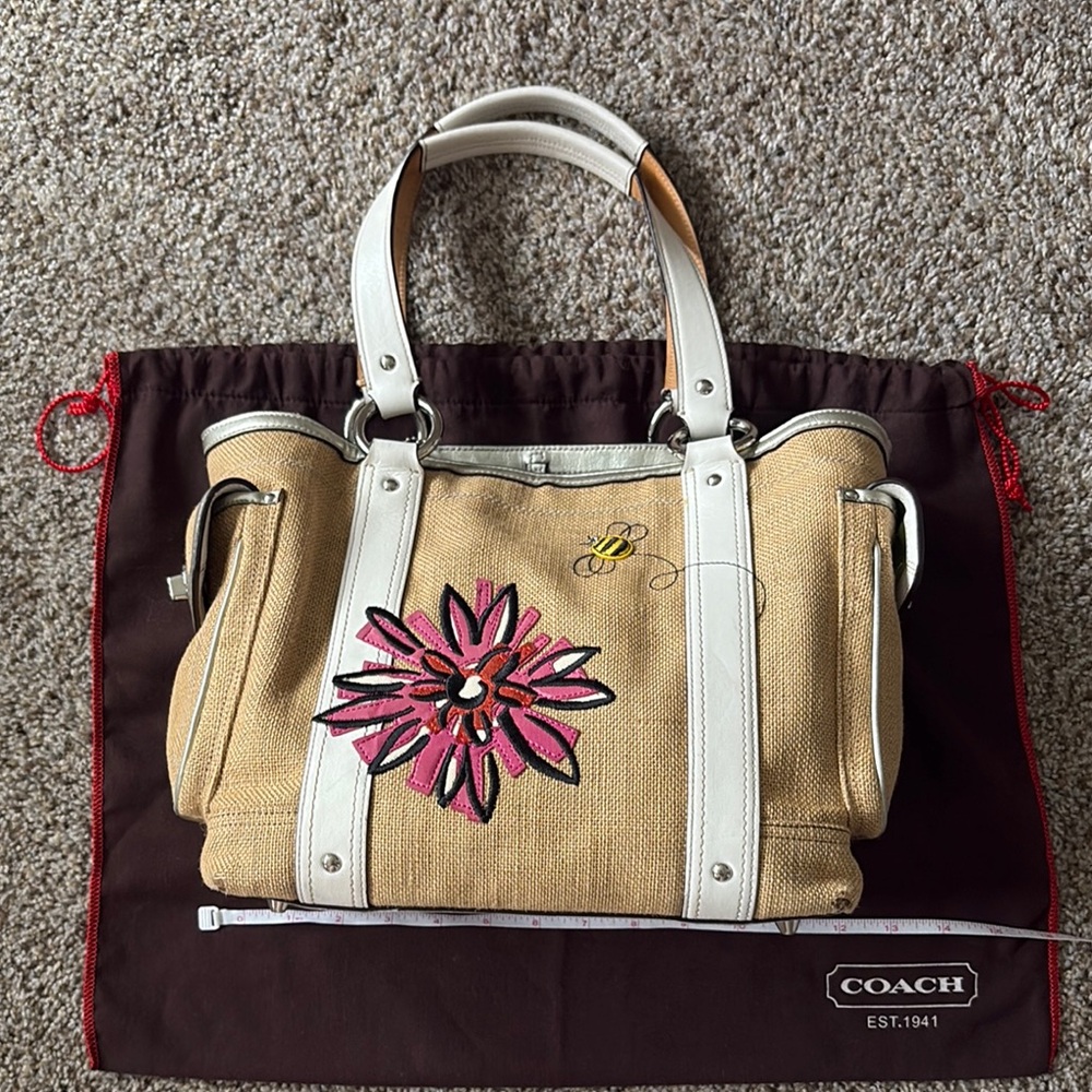 🐝🌸Coach Tan and White Satchel with Bee and Flower Design
